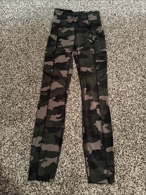lululemon athletica Camo Leggings in Green and Black